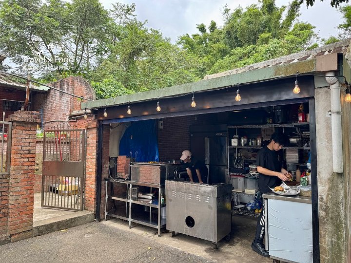 CJ's Diner|僅六日營業~三合院裡的美式餐廳,英國老師在台圓夢的起點! - 魚兒 x 牽手明太子的「視」界旅行