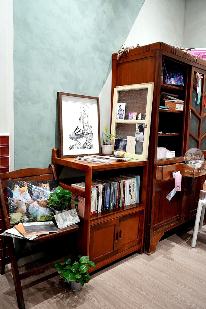 台中下午茶推薦！ 民主豆花必吃特色麻薏粉粿、蜂蜜菊花湯頭吃法。