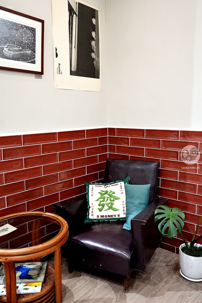 台中下午茶推薦！ 民主豆花必吃特色麻薏粉粿、蜂蜜菊花湯頭吃法。