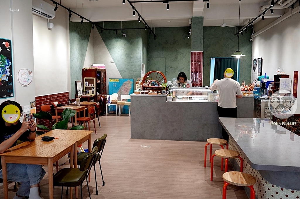 台中下午茶推薦！ 民主豆花必吃特色麻薏粉粿、蜂蜜菊花湯頭吃法。