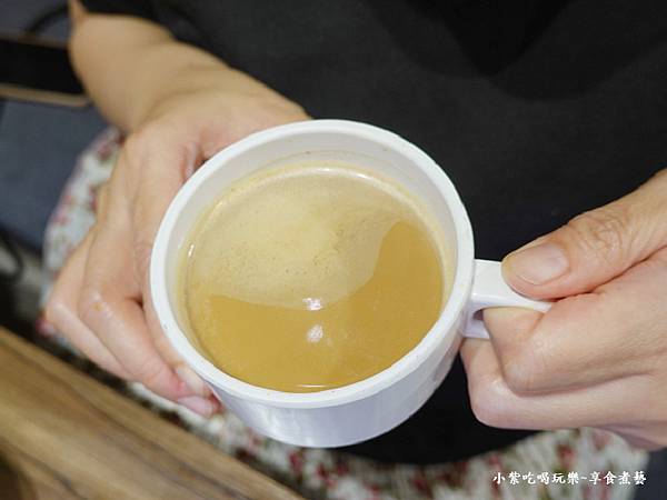 拿鐵咖啡-涮飽飽石頭火鍋.jpg 拿鐵咖啡-涮飽飽石頭火鍋.jpg