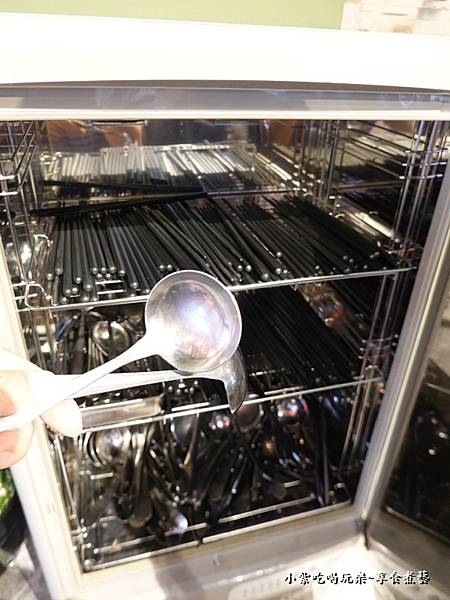 餐具自取-涮飽飽石頭火鍋.jpg 餐具自取-涮飽飽石頭火鍋.jpg