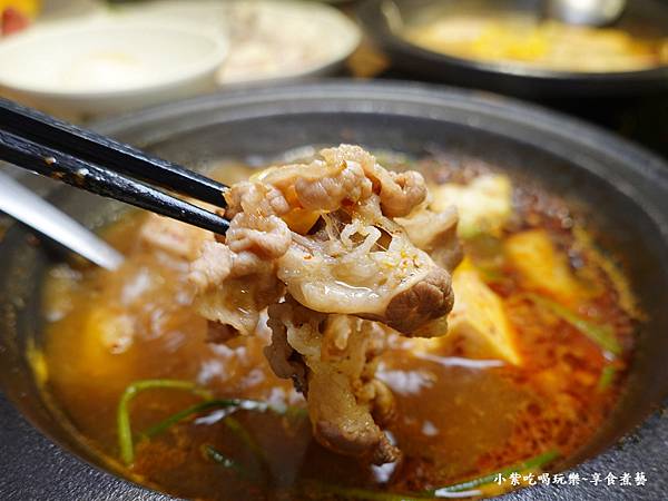麻辣培根牛肉片-涮飽飽石頭火鍋店0.jpg 麻辣培根牛肉片-涮飽飽石頭火鍋店0.jpg
