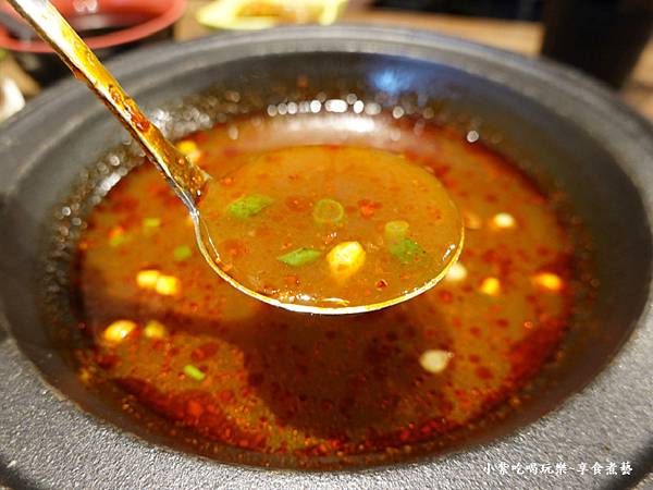 川香麻辣鍋-涮飽飽石頭火鍋 (2).jpg 川香麻辣鍋-涮飽飽石頭火鍋 (2).jpg