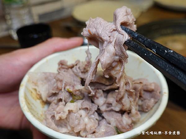 狂吃小羔羊肉-涮飽飽石頭火鍋店.jpg 狂吃小羔羊肉-涮飽飽石頭火鍋店.jpg