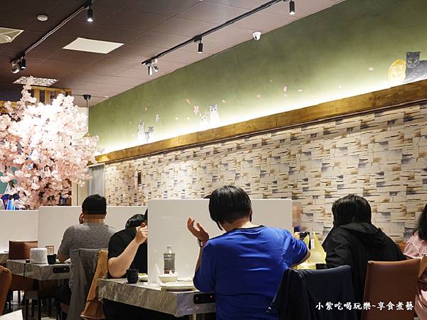 涮飽飽石頭火鍋店-用餐座位 (3).jpg 涮飽飽石頭火鍋店-用餐座位 (3).jpg