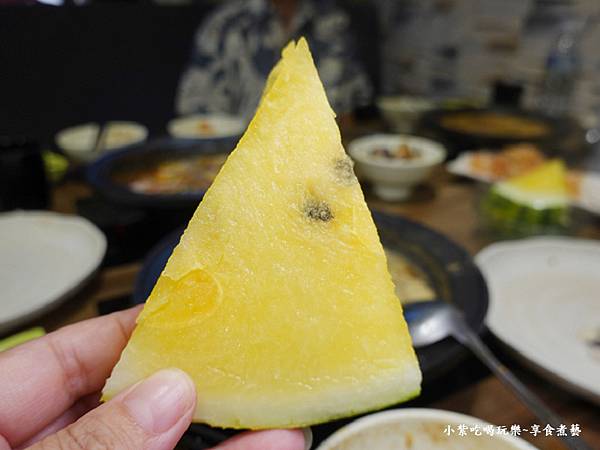 小玉很甜-涮飽飽石頭火鍋店.jpg 小玉很甜-涮飽飽石頭火鍋店.jpg