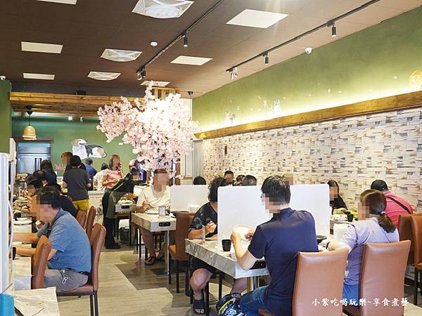 涮飽飽石頭火鍋店-用餐座位 (2).jpg 涮飽飽石頭火鍋店-用餐座位 (2).jpg