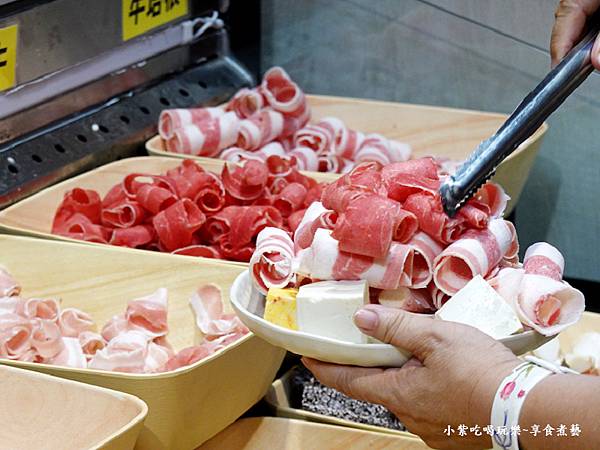 肉肉爽爽吃-涮飽飽石頭火鍋 (2).jpg 肉肉爽爽吃-涮飽飽石頭火鍋 (2).jpg