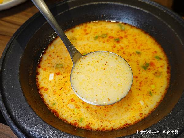麻奶鍋-涮飽飽石頭火鍋 (2).jpg 麻奶鍋-涮飽飽石頭火鍋 (2).jpg