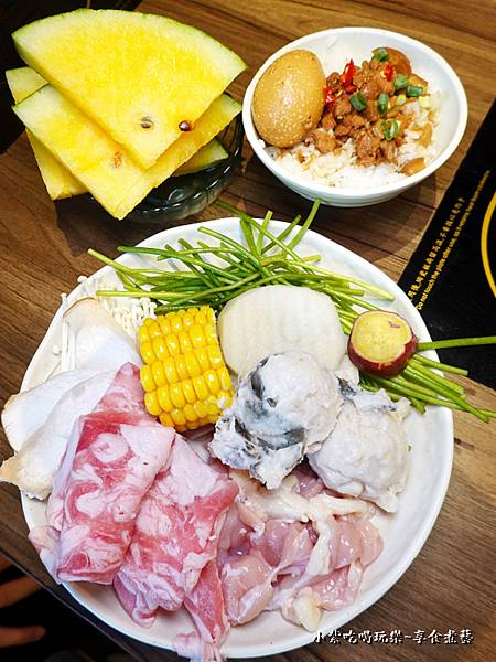 想吃什麼自己夾-涮飽飽石頭火鍋 (2).jpg 想吃什麼自己夾-涮飽飽石頭火鍋 (2).jpg