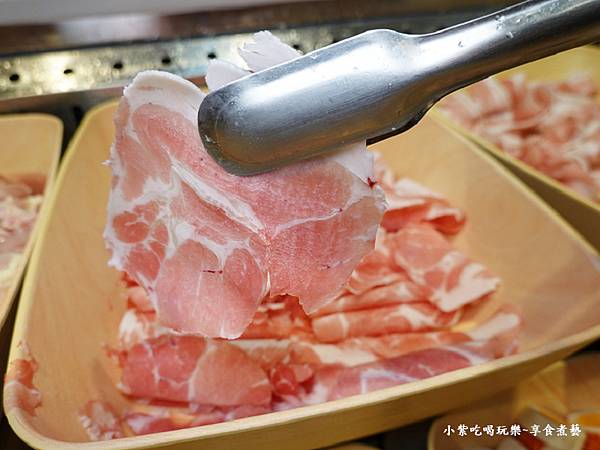 豬梅花肉片-涮飽飽石頭火鍋.jpg 豬梅花肉片-涮飽飽石頭火鍋.jpg