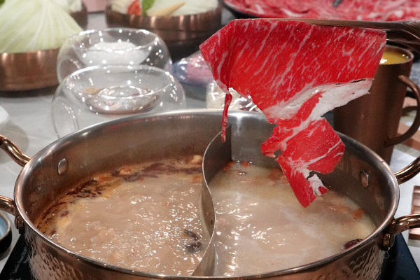 台北市大安區​去哪慶生最爽快？新肉多多肉蛋糕、魔術小卡、歡樂慶生超有儀式感！台北東區生日、聚餐首選