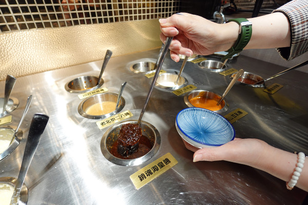 台北市大安區​去哪慶生最爽快？新肉多多肉蛋糕、魔術小卡、歡樂慶生超有儀式感！台北東區生日、聚餐首選