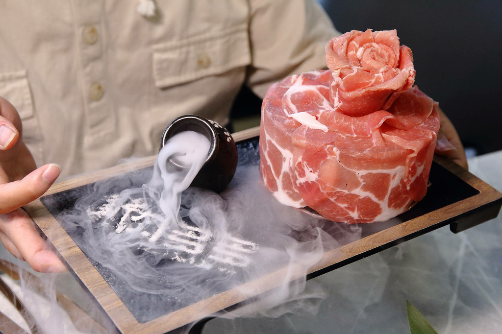 鍋物界的卡地亞-新肉多多的高質感體驗，逛東區一定要吃的台北頂