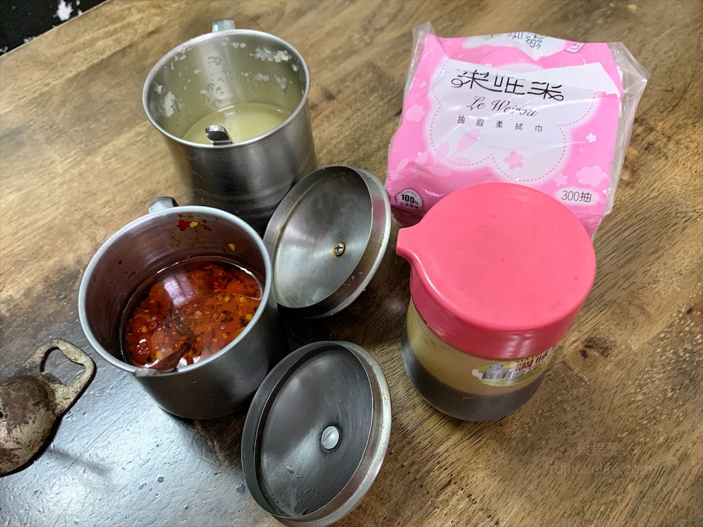 興大臭豆腐、大腸麵線|台中南區臭豆腐,臭豆腐金黃酥脆,麵線有濃郁的柴魚香,飲料免費喝到飽 @果果愛Fruitlove 興大臭豆腐、大腸麵線|台中南區臭豆腐,臭豆腐金黃酥脆,麵線有濃郁的柴魚香,飲料免費喝到飽 @果果愛Fruitlove