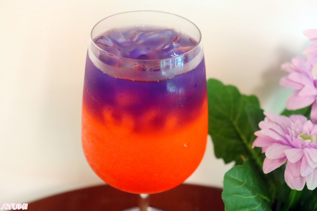 [台南南區咖啡館推薦]有為青年的年輕人開的少買咖啡館/店內設