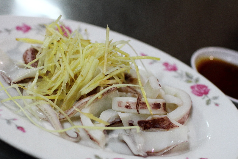 高雄美食宵夜推薦！鹽埕新樂街大胖豬油拌麵，連三屆500碗傳奇。