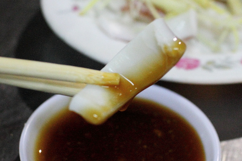 高雄美食宵夜推薦！鹽埕新樂街大胖豬油拌麵，連三屆500碗傳奇。