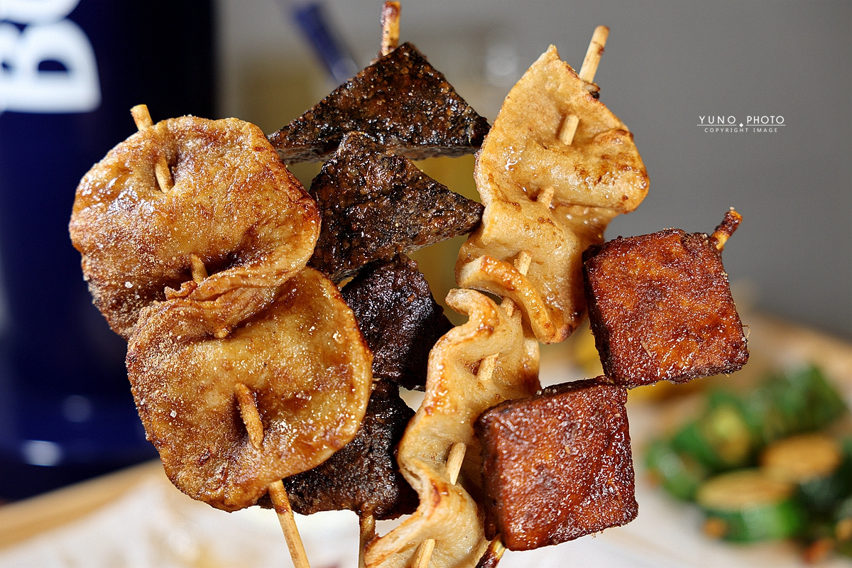 台中宵夜必吃串燒！蜜醬燒烤蜂蜜醬料串燒30元開吃，飲料無限喝到飽。