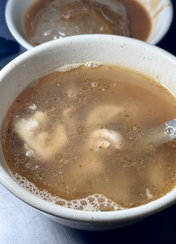 萬華傳奇老店!龍山寺站50年獨家口味豬肚湯,必吃豬舌黑白切。