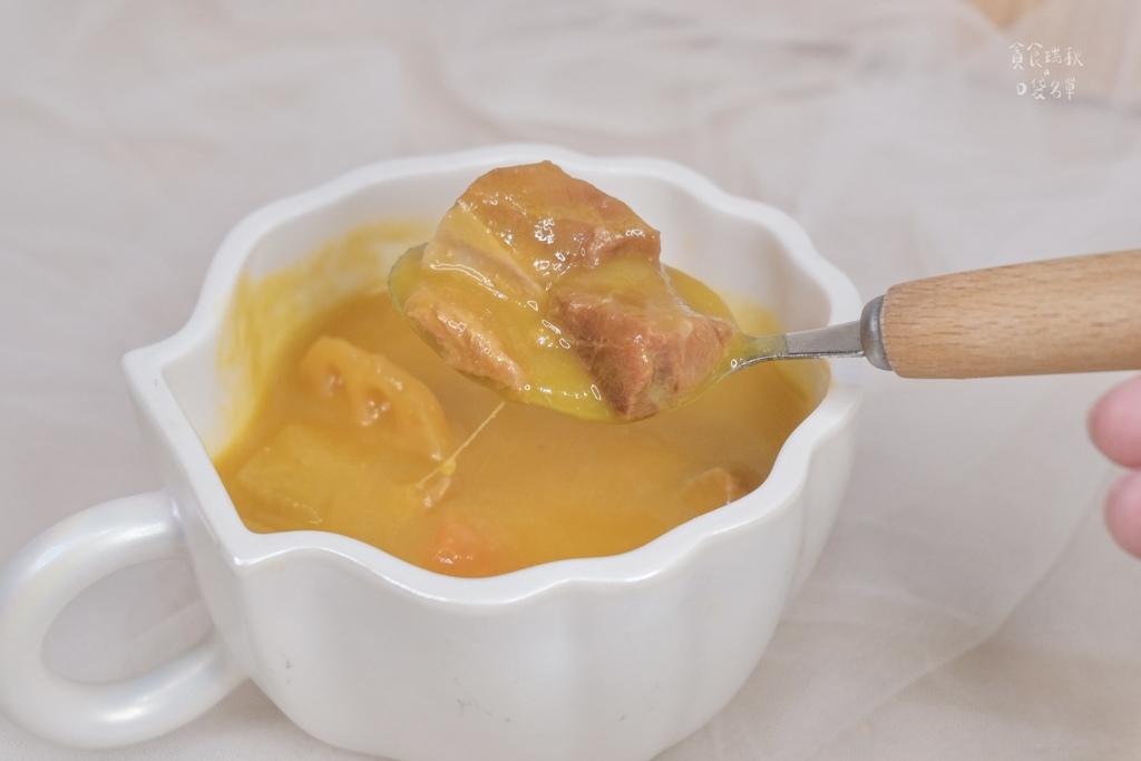 宅配美食|濃湯調理包開箱|常溫保存、加熱即食!大塊嫩牛肉濃郁 宅配美食|濃湯調理包開箱|常溫保存、加熱即食!大塊嫩牛肉濃郁