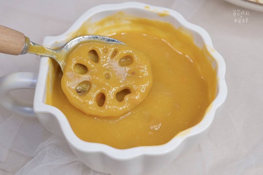 宅配美食|濃湯調理包開箱|常溫保存、加熱即食!大塊嫩牛肉濃郁 宅配美食|濃湯調理包開箱|常溫保存、加熱即食!大塊嫩牛肉濃郁