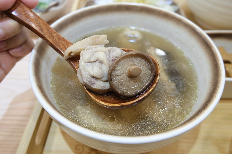 新北中和雞湯｜享雞湯風味雞湯專賣店，暖胃雞湯＋澎湃套餐分享