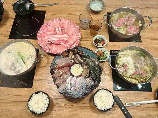 “三重國小捷運站鍋物美食推薦-海牧鍋物”吃飽喝足的海鮮漁夫鍋