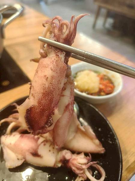 “三重國小捷運站鍋物美食推薦-海牧鍋物”吃飽喝足的海鮮漁夫鍋