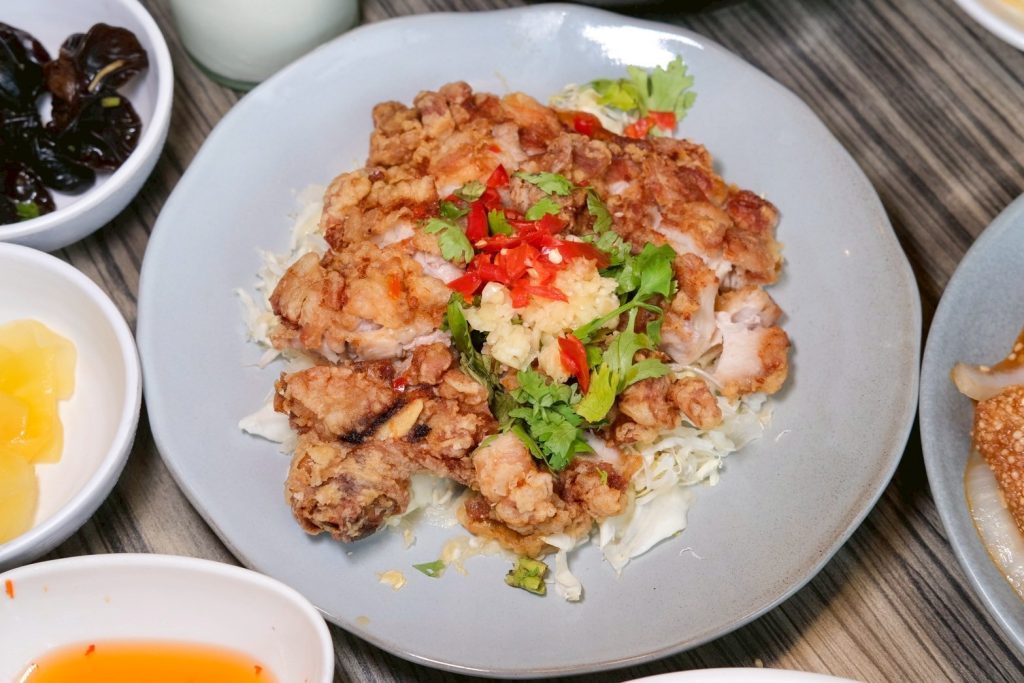 吃到飽自助吧超狂!台中異人館東英店新升級CP值爆表,超過50款美食任你吃。