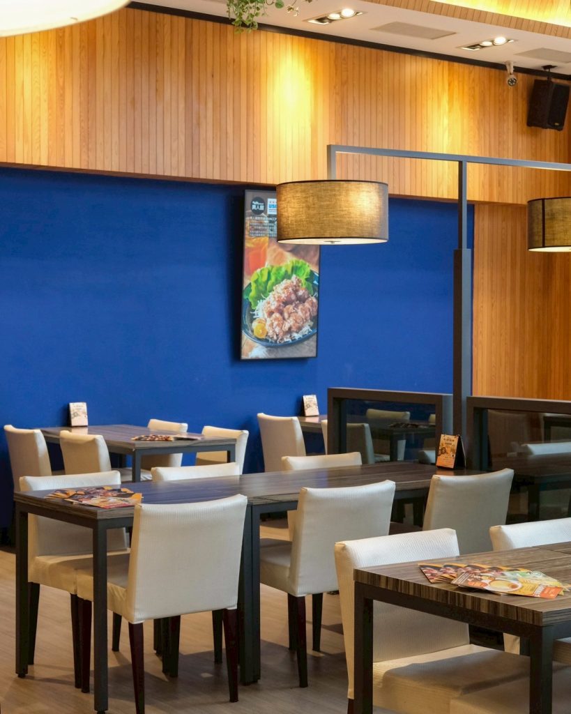 吃到飽自助吧超狂!台中異人館東英店新升級CP值爆表,超過50款美食任你吃。