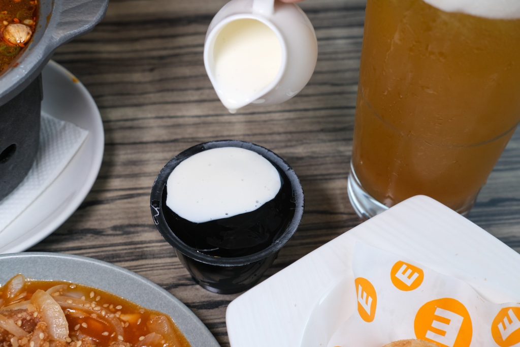 吃到飽自助吧超狂!台中異人館東英店新升級CP值爆表,超過50款美食任你吃。