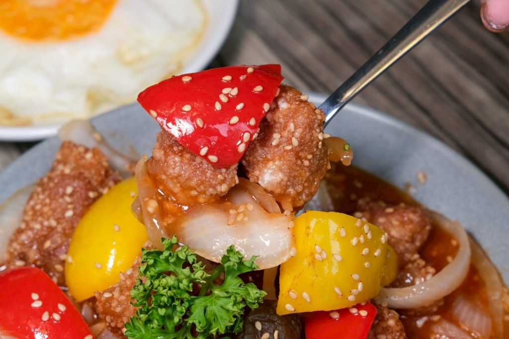 吃到飽自助吧超狂!台中異人館東英店新升級CP值爆表,超過50款美食任你吃。