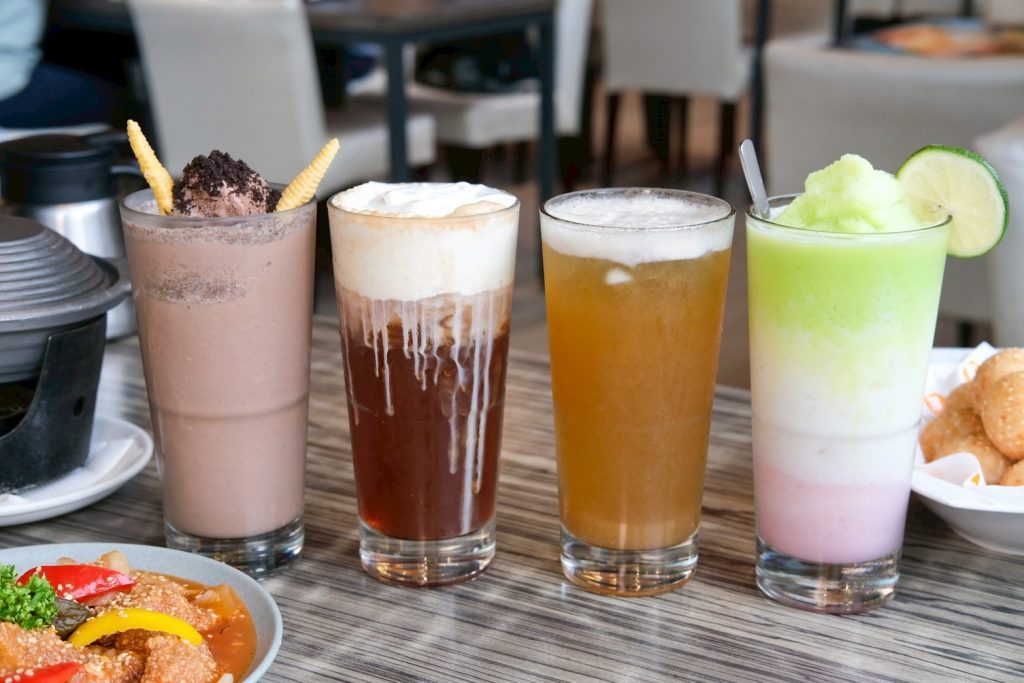 吃到飽自助吧超狂!台中異人館東英店新升級CP值爆表,超過50款美食任你吃。