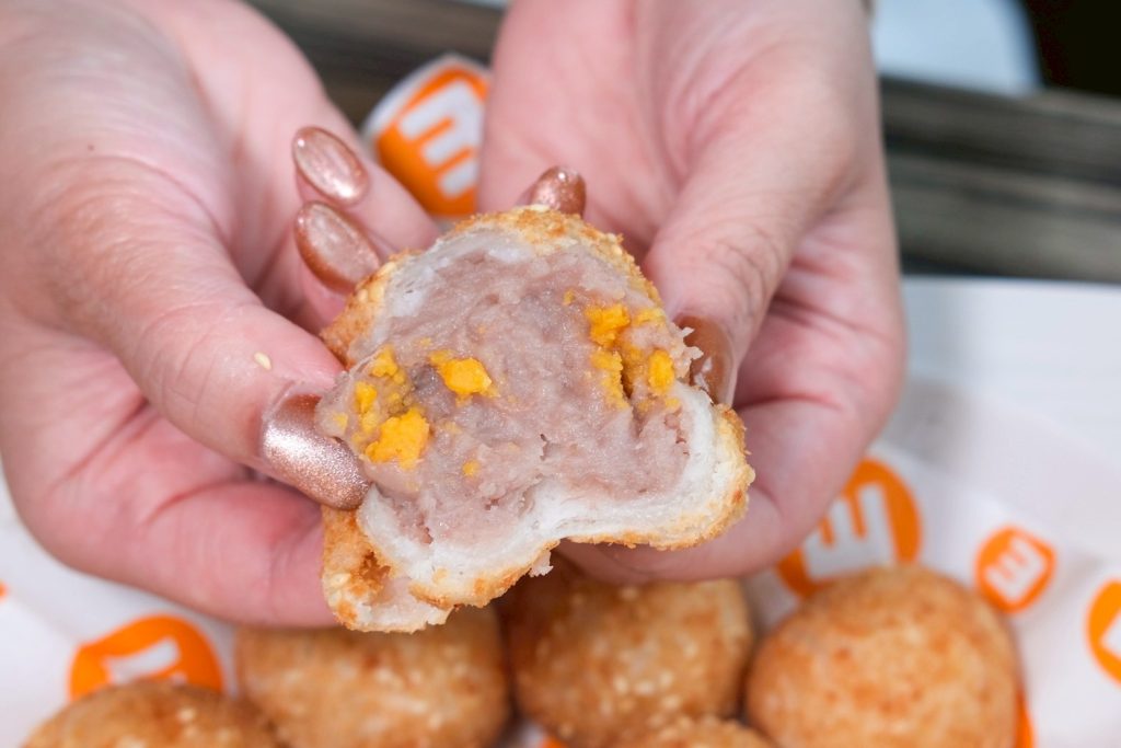 吃到飽自助吧超狂!台中異人館東英店新升級CP值爆表,超過50款美食任你吃。