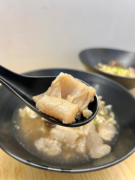 【忠孝敦化站美食推薦】牛殿下x秘傳金湯牛肉麵，顛覆傳統好好味