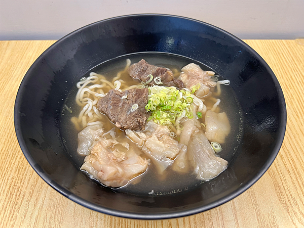 【忠孝敦化站美食推薦】牛殿下x秘傳金湯牛肉麵，顛覆傳統好好味