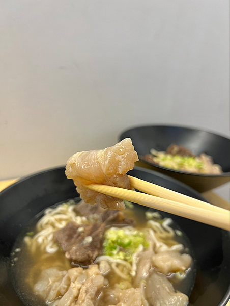 【忠孝敦化站美食推薦】牛殿下x秘傳金湯牛肉麵，顛覆傳統好好味