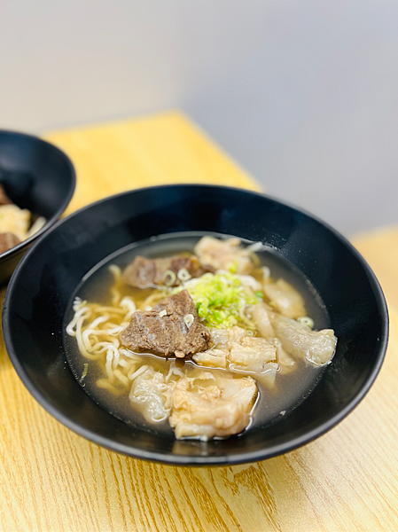 【忠孝敦化站美食推薦】牛殿下x秘傳金湯牛肉麵，顛覆傳統好好味
