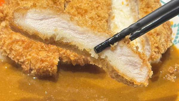 終於吃到那間「咖哩一直無言的店」,被我壓線突破啦!【新北市蘆 終於吃到那間「咖哩一直無言的店」,被我壓線突破啦!【新北市蘆