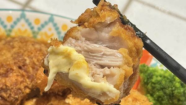 終於吃到那間「咖哩一直無言的店」,被我壓線突破啦!【新北市蘆 終於吃到那間「咖哩一直無言的店」,被我壓線突破啦!【新北市蘆