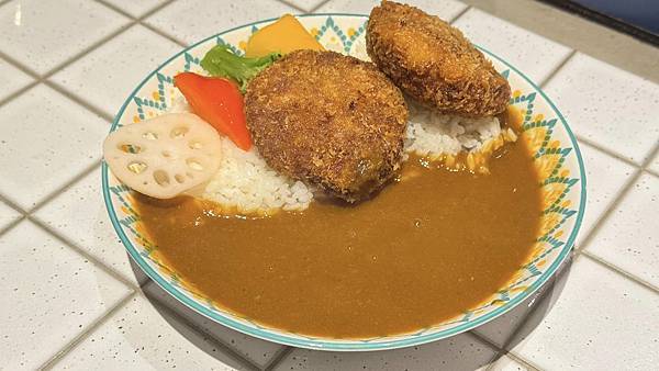 終於吃到那間「咖哩一直無言的店」,被我壓線突破啦!【新北市蘆 終於吃到那間「咖哩一直無言的店」,被我壓線突破啦!【新北市蘆