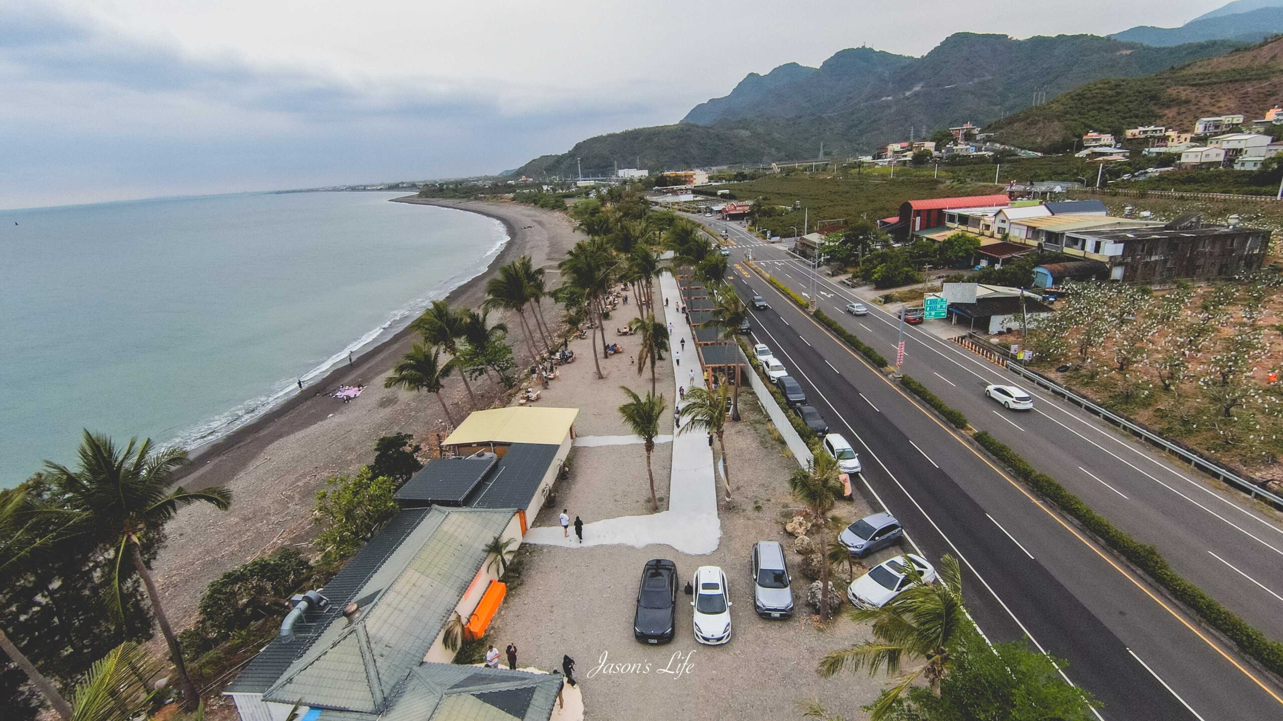 屏東枋山熱門新景點！Coconut Coast 椰海·漫漫，南洋海景咖啡廳超迷人！