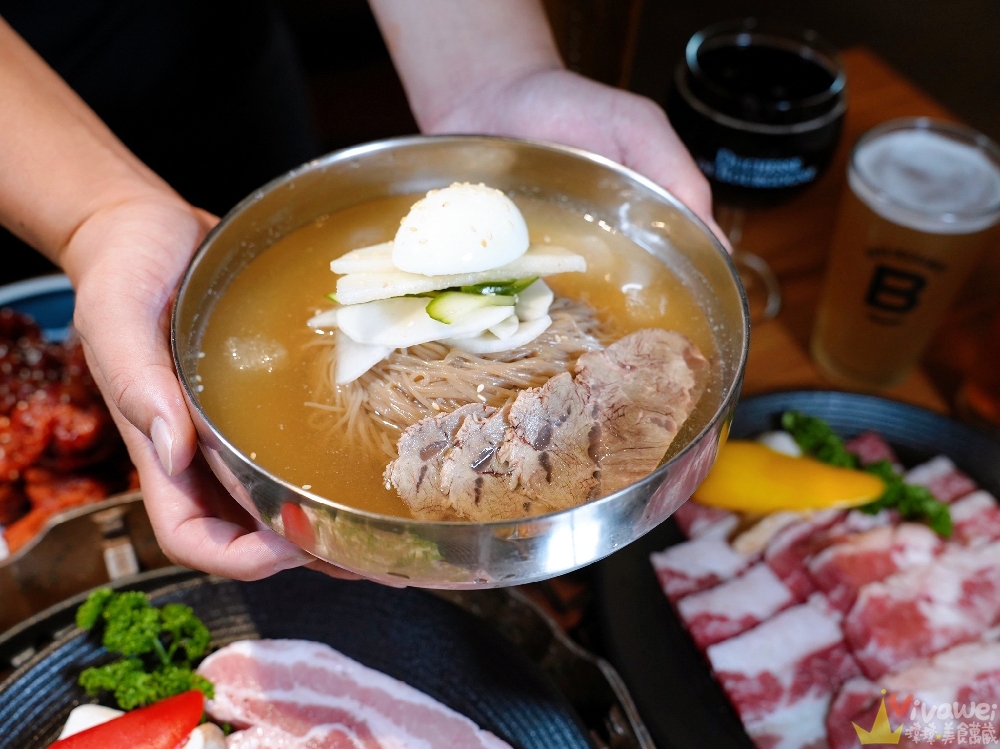 新北板橋美食｜『ABV Bar & Kitchen 韓式餐酒館』板橋車站道地韓式料理餐酒館&超過300款精釀啤酒！韓式小菜吃到飽～還有桌邊韓式烤肉服務！ @瑋瑋＊美食萬歲