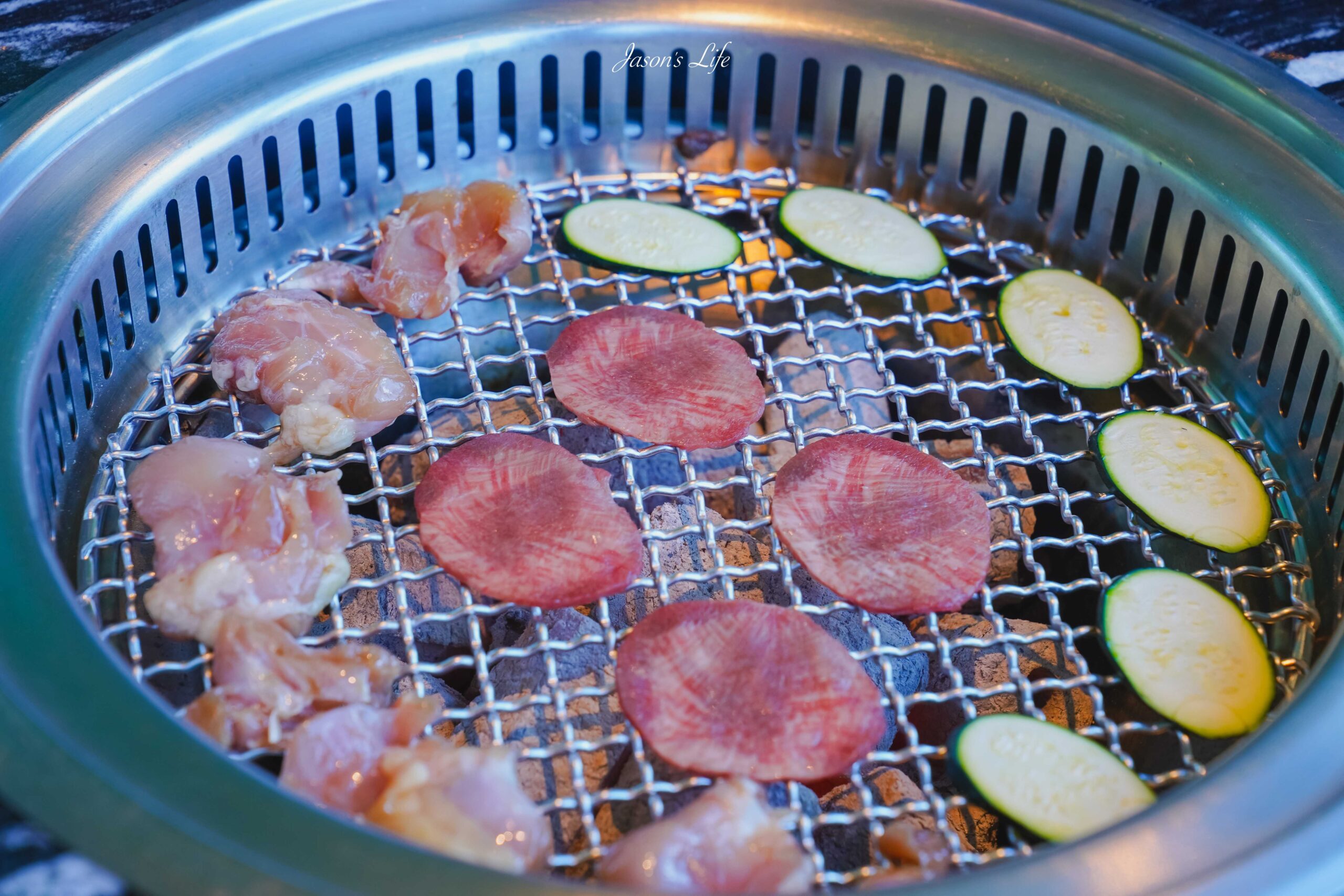 全台海拔最高燒肉店! 南投清境上高地精品燒肉,高山景觀餐廳吃和牛。