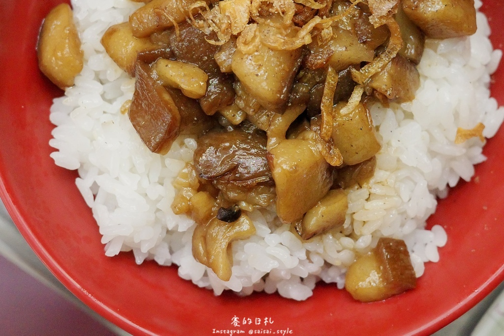 台中深夜蒸餃!蒸極軒皮Q餡多蒸餃,台中在地人氣小吃攤推薦。