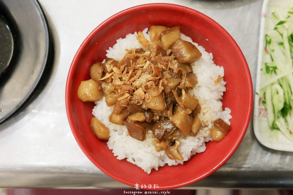 台中深夜蒸餃!蒸極軒皮Q餡多蒸餃,台中在地人氣小吃攤推薦。