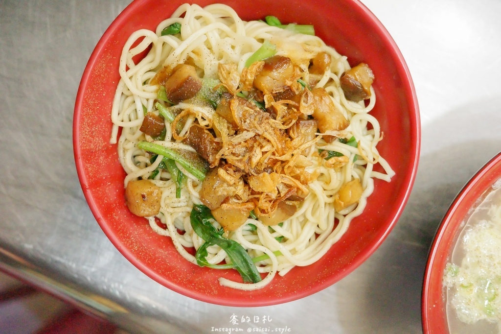 台中深夜蒸餃!蒸極軒皮Q餡多蒸餃,台中在地人氣小吃攤推薦。