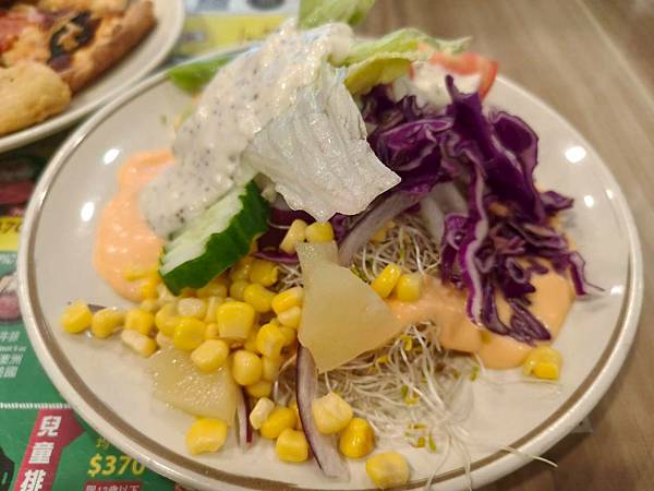 “中和捷運站美食推薦”貴族世家牛排中和中山店-平價超高CP值